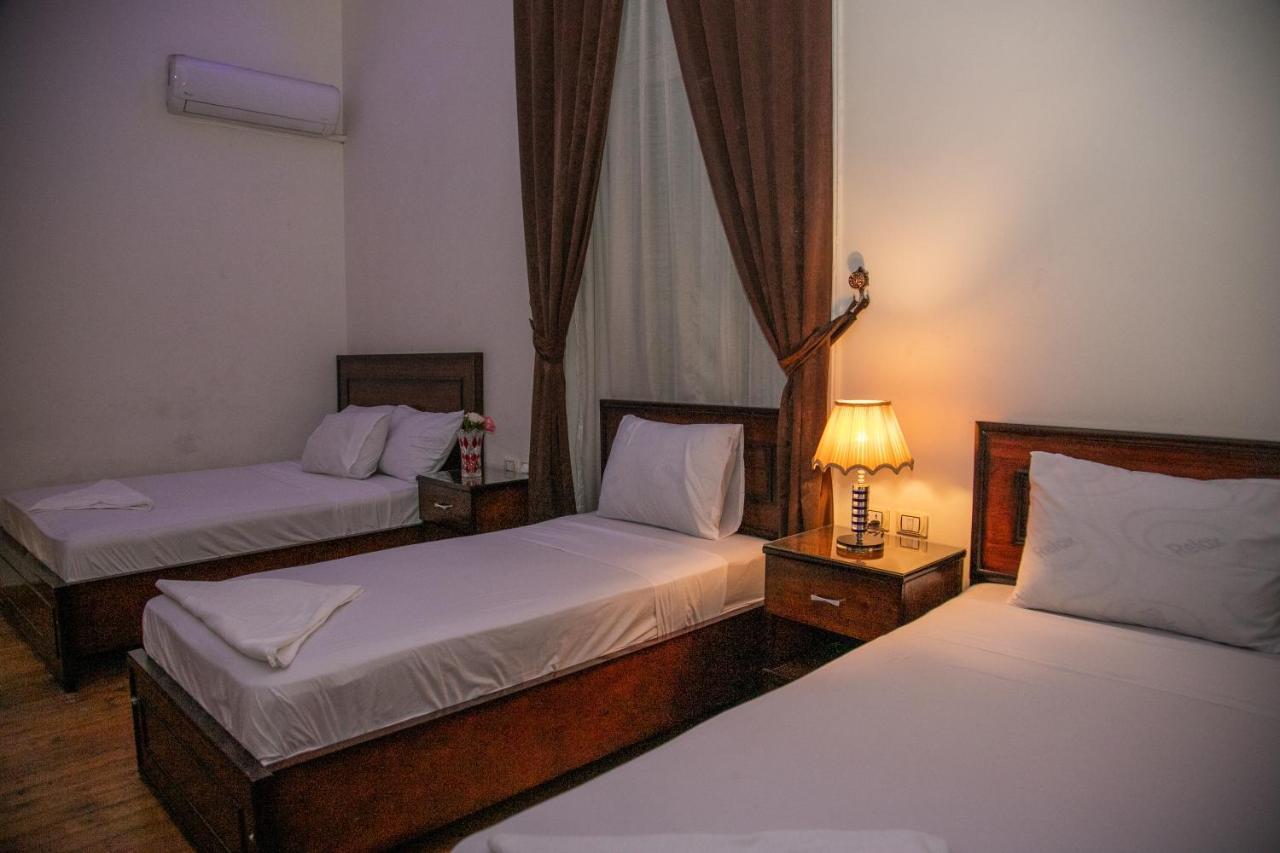 Regency 2*